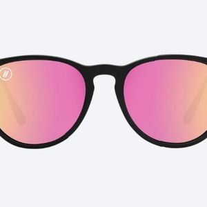 Blenders North Park Sunglasses in Rose Theater
